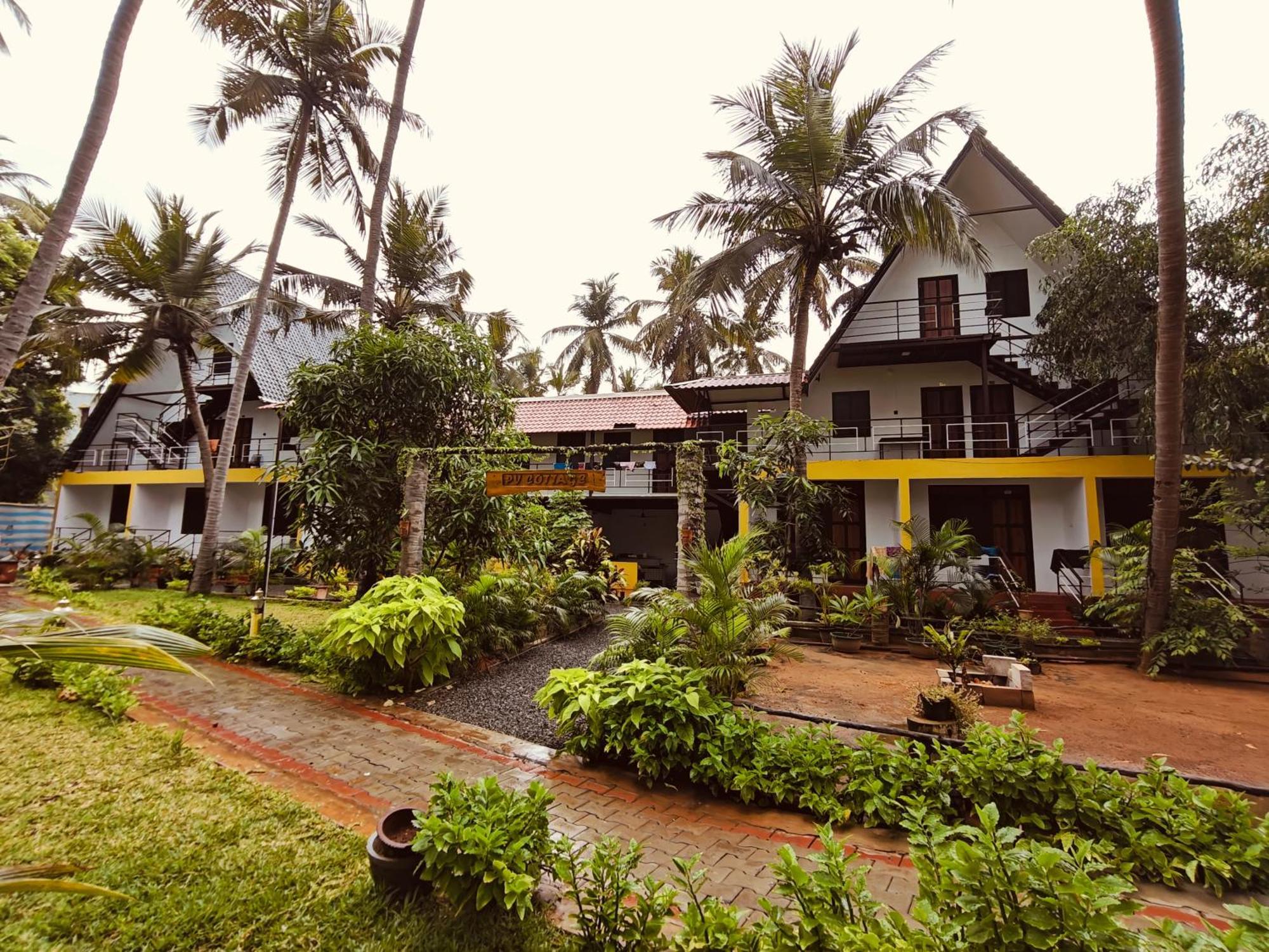 Pv Cottages - Serenity Beach Пондичери Екстериор снимка