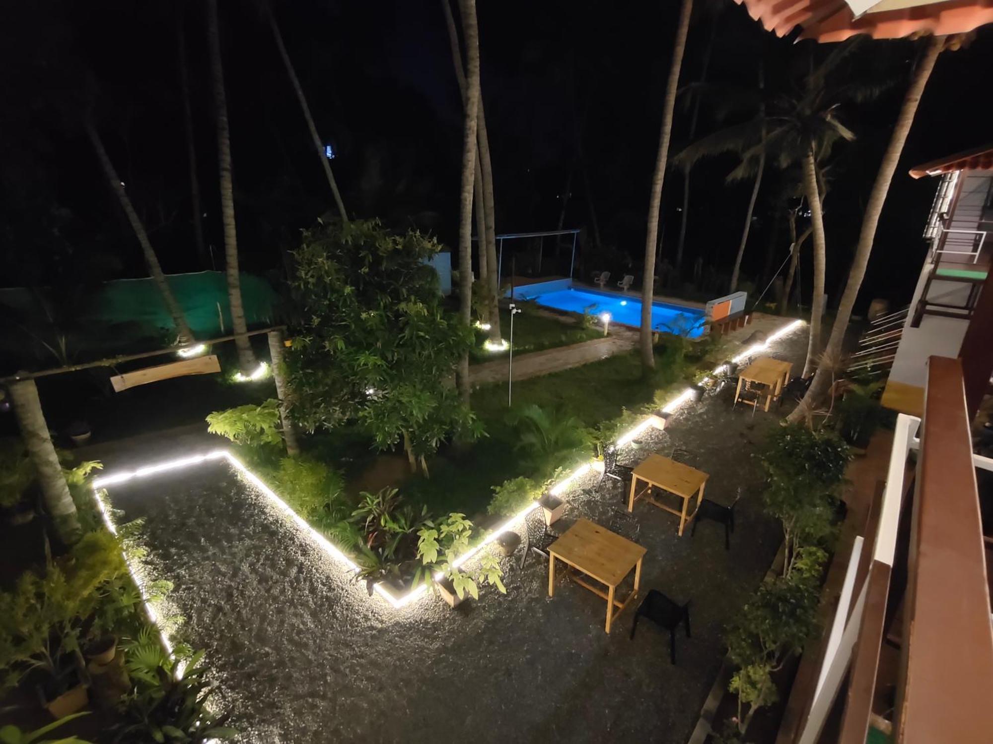 Pv Cottages - Serenity Beach Пондичери Екстериор снимка