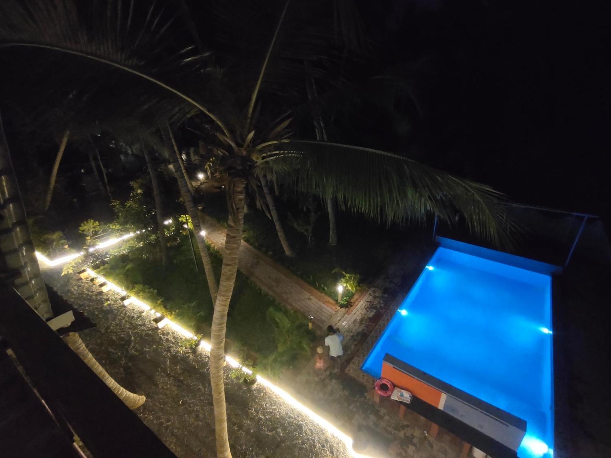 Pv Cottages - Serenity Beach Пондичери Екстериор снимка
